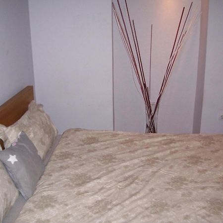 T & E Apartment Budapest Luaran gambar