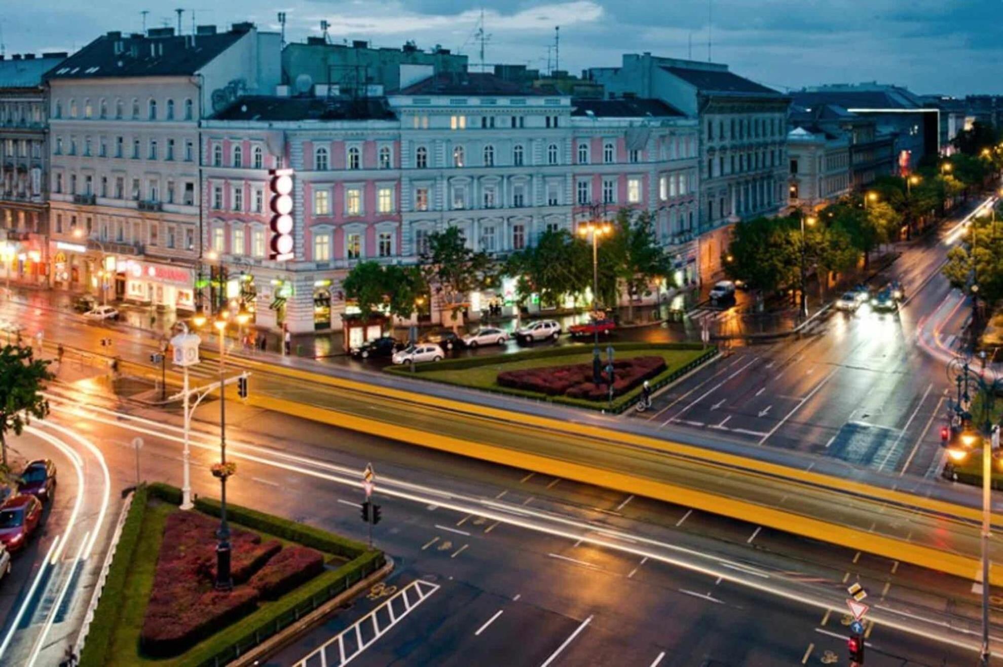 T & E Apartment Budapest Luaran gambar