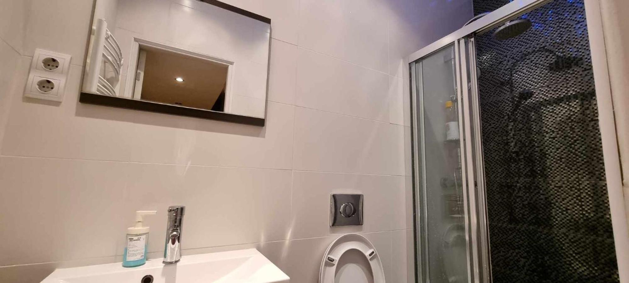 T & E Apartment Budapest Luaran gambar